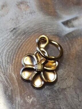18kt Gold Filled Flower Charm / Pendant  - New - 8mm Long